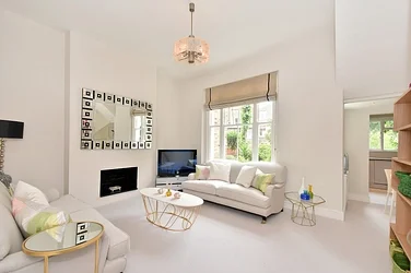 Flat Blenheim Crescent in Greater London