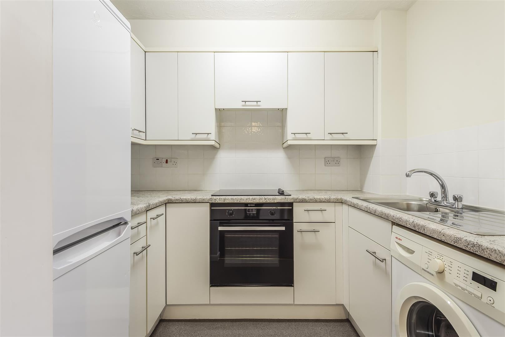 Flat Sigrist Square in Greater London