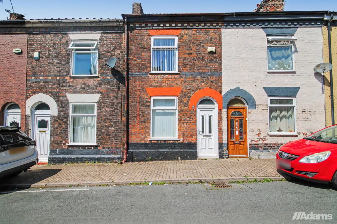 House Oakland Street in Widnes