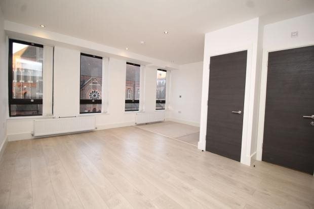 Flat Clarendon Road in Watford