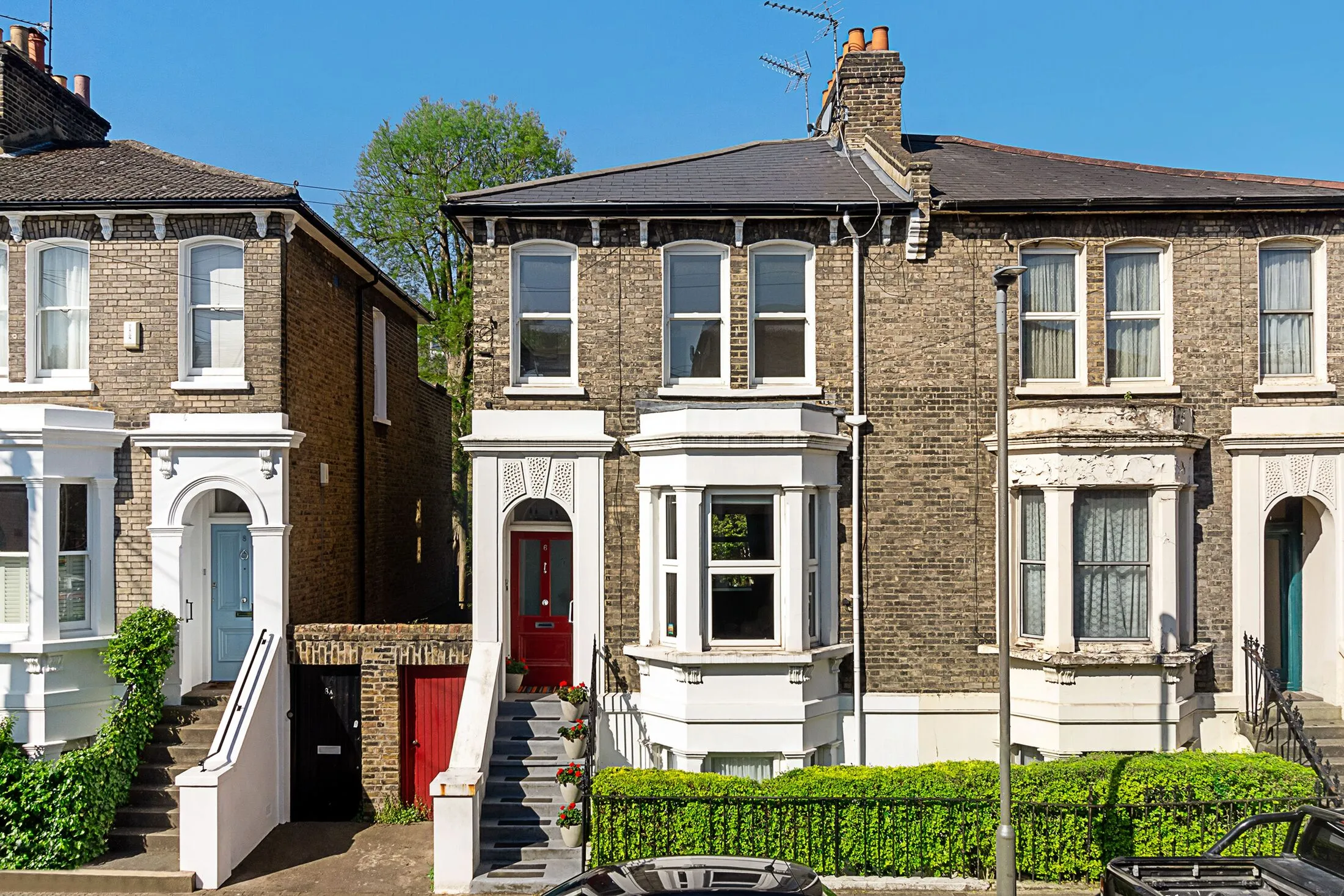 Flat Haldon Road in Greater London