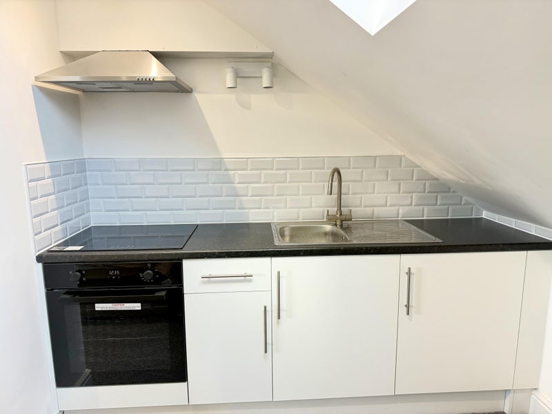 Room Durnsford Road in Greater London