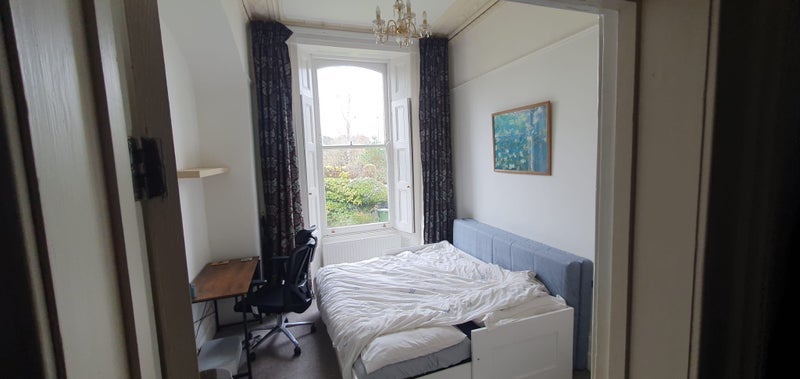 Room Alma Road in Bristol
