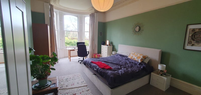 Room Alma Road in Bristol