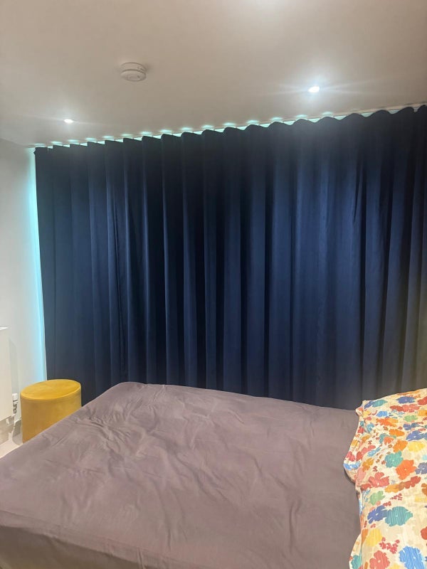 Room Bradley Road in Greater London
