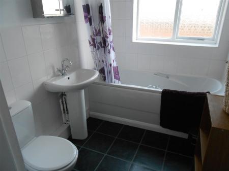 Room Newnham Road in Newark and Sherwood