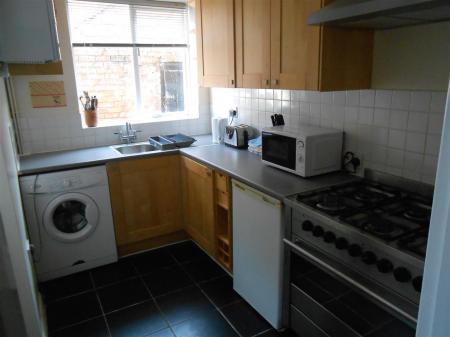 Room Newnham Road in Newark and Sherwood
