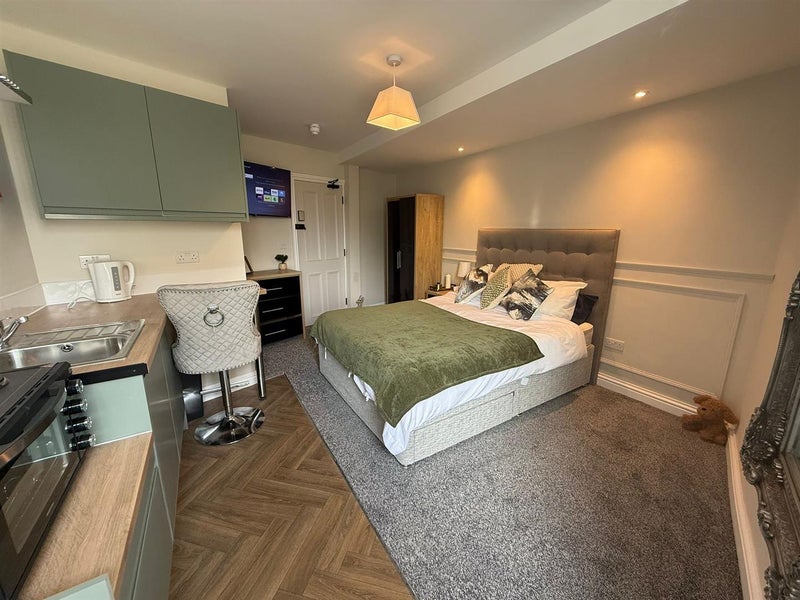 Room Nottingham Road in Mansfield Woodhouse