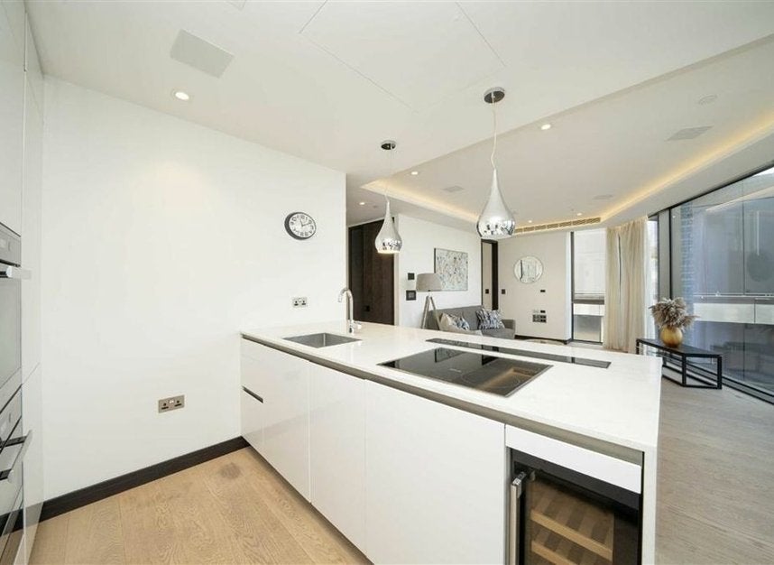 Flat Shad Thames in Greater London