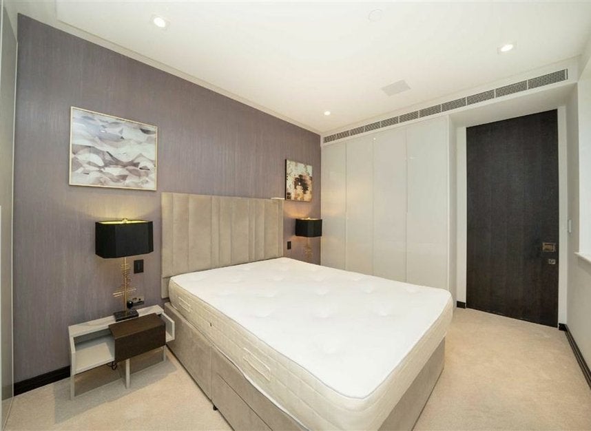 Flat Shad Thames in Greater London
