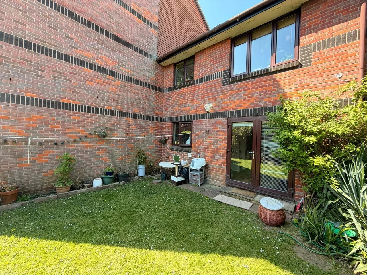 Flat Welsummer Way in Cheshunt