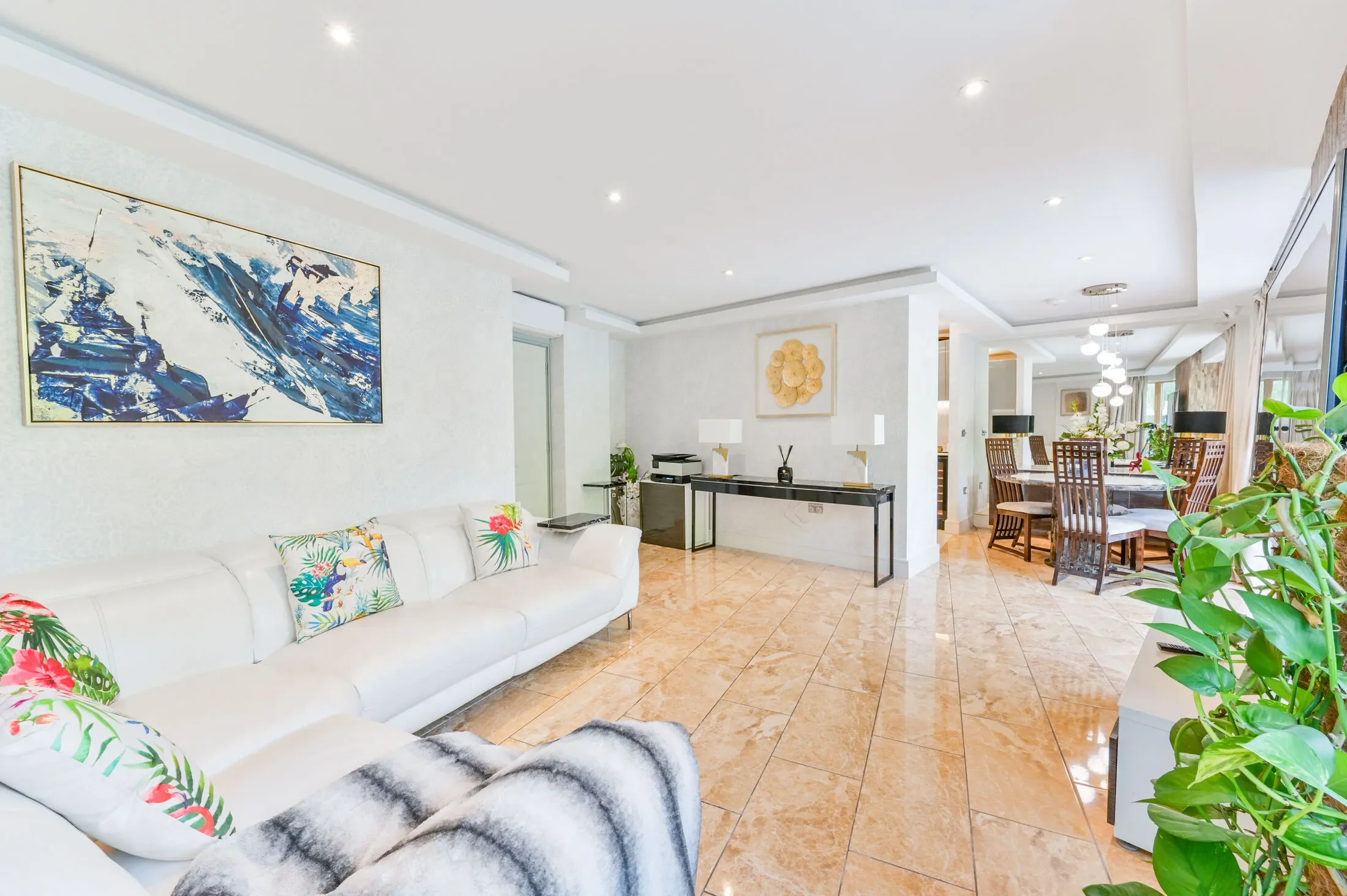 Flat Hansel Road in Greater London