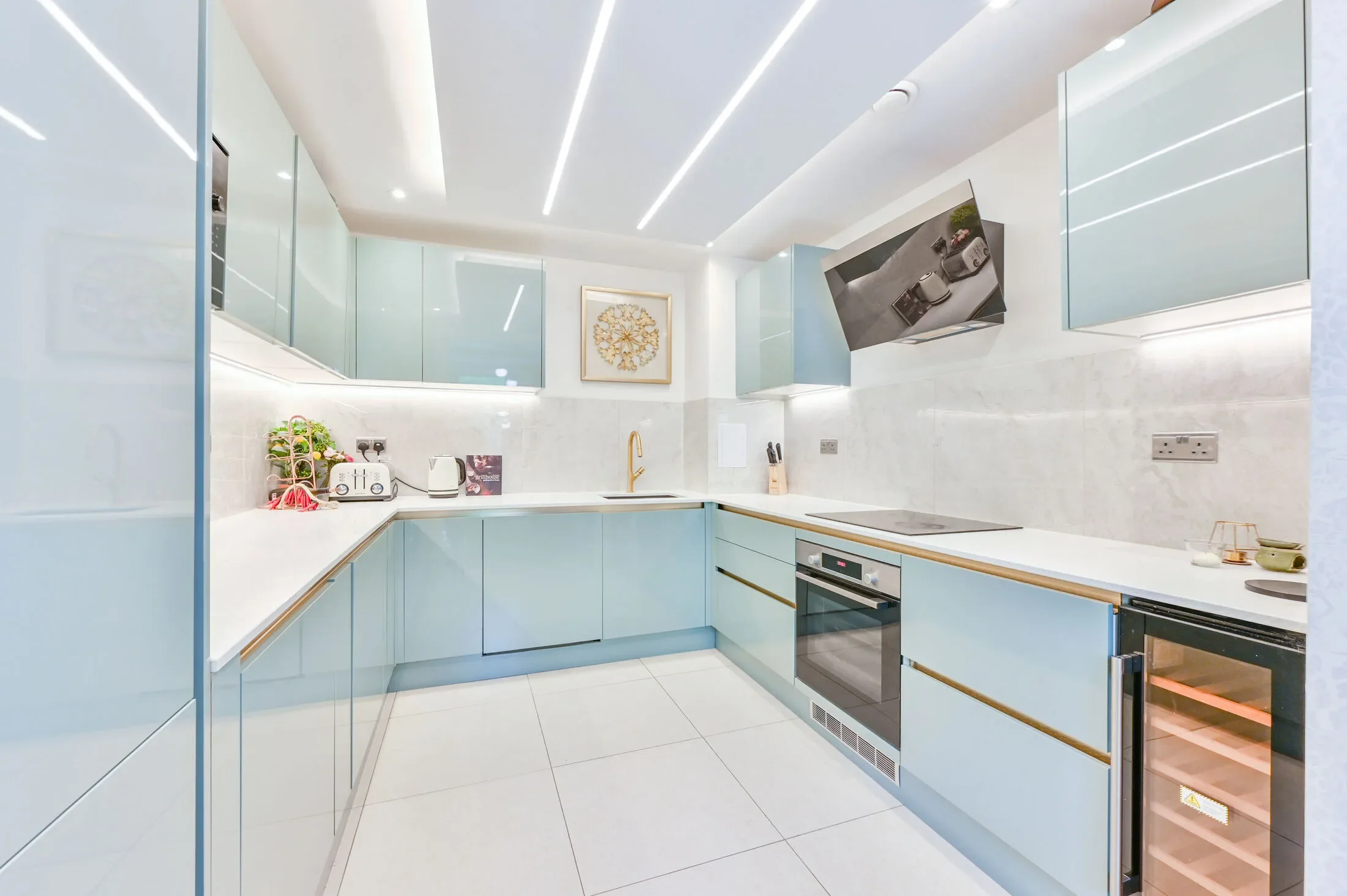 Flat Hansel Road in Greater London