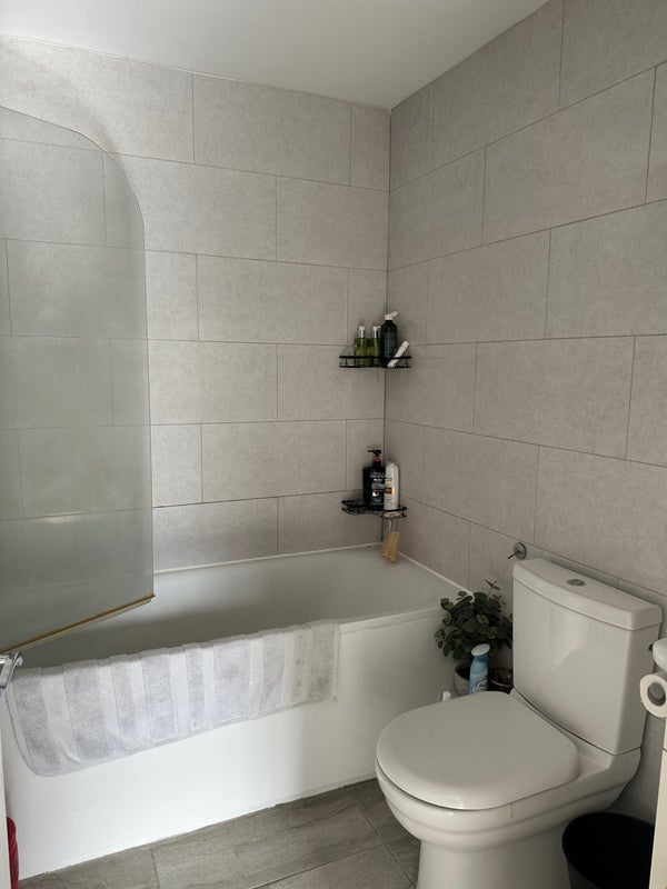 Flat Osbaldeston Road in Greater London