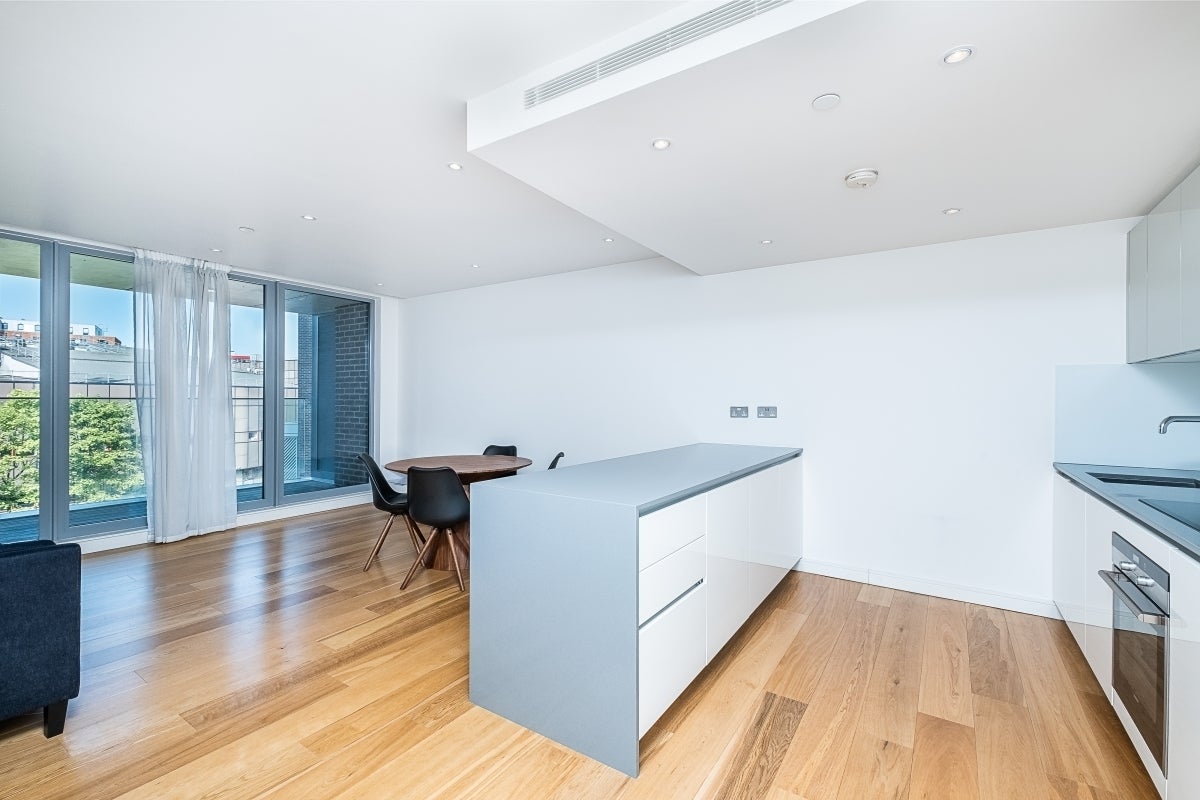 Flat Camley Street in Greater London