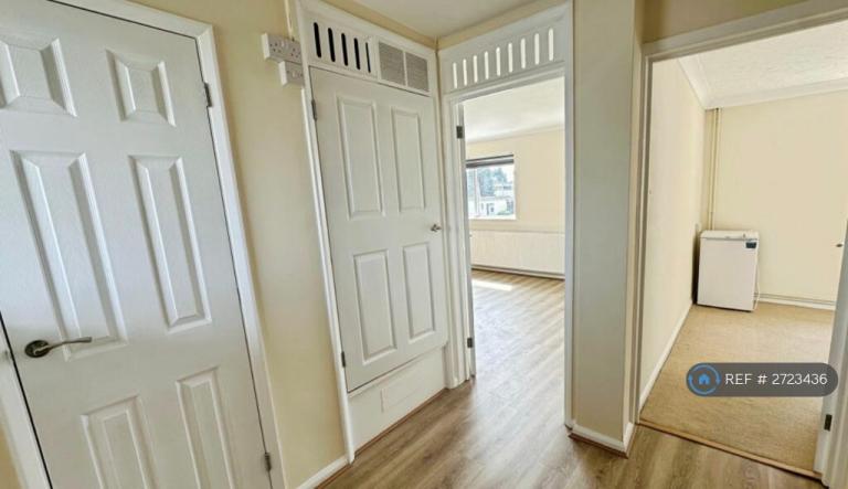 Flat Alexander Road in Braintree