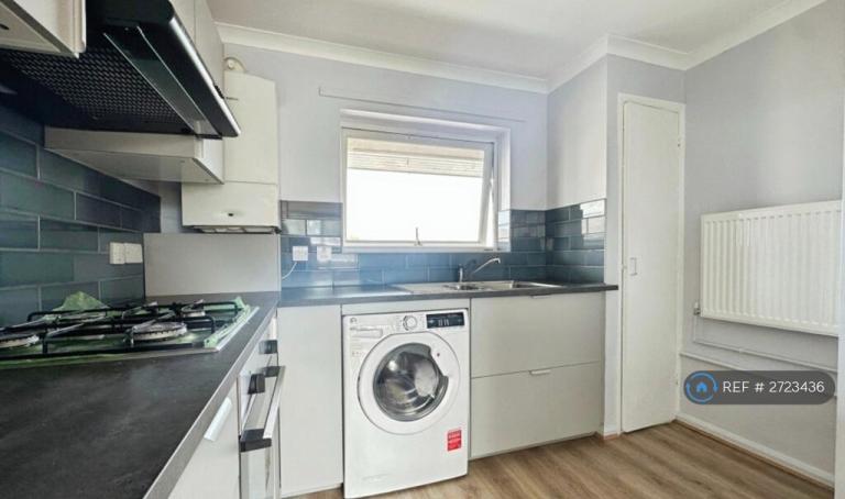 Flat Alexander Road in Braintree