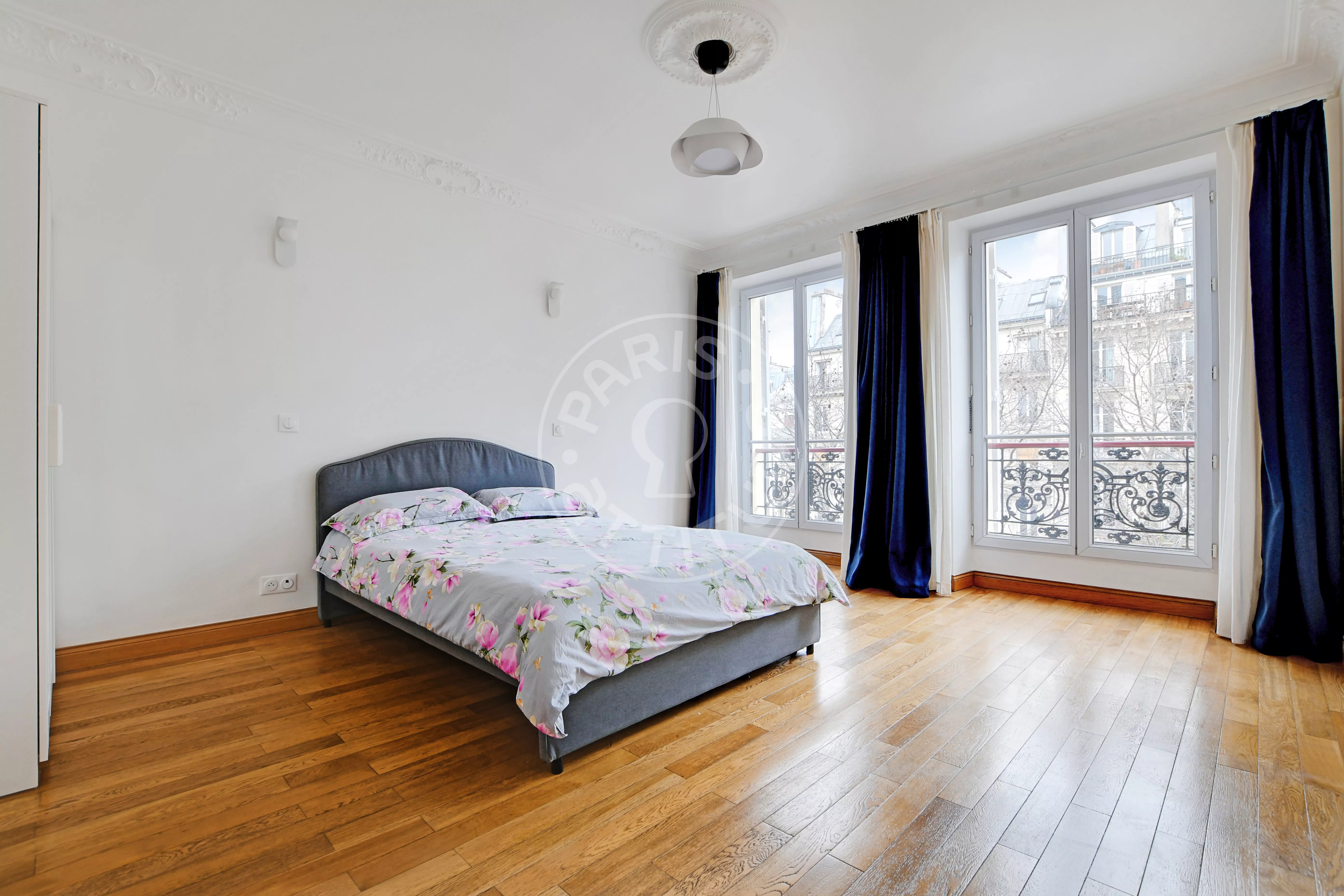 Flat Rue de Metz in Paris