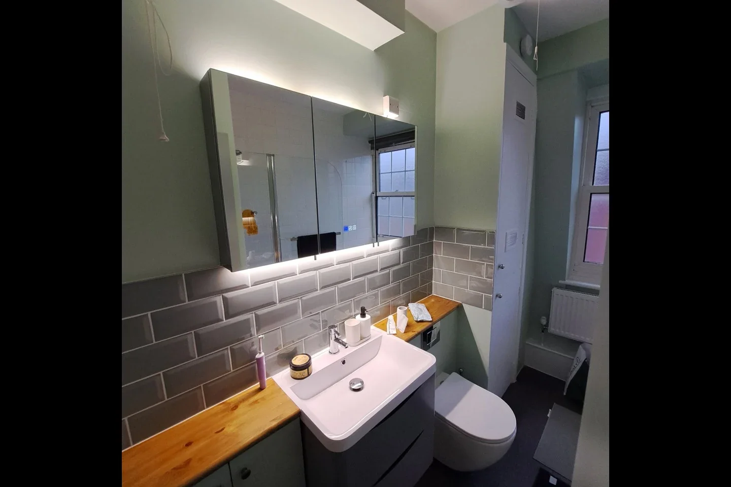 Room Artichoke Place in Greater London