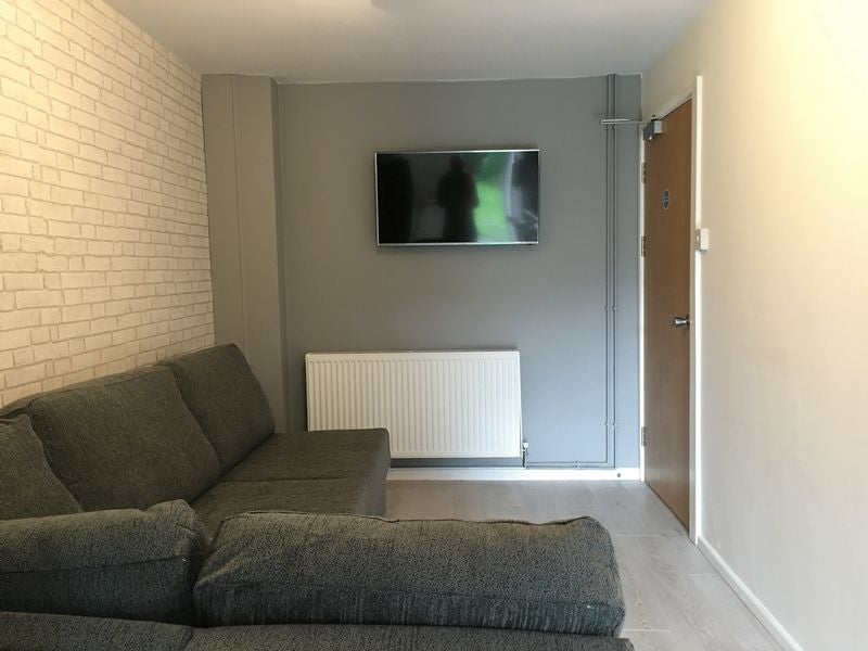 House Dudley Close in Worcester