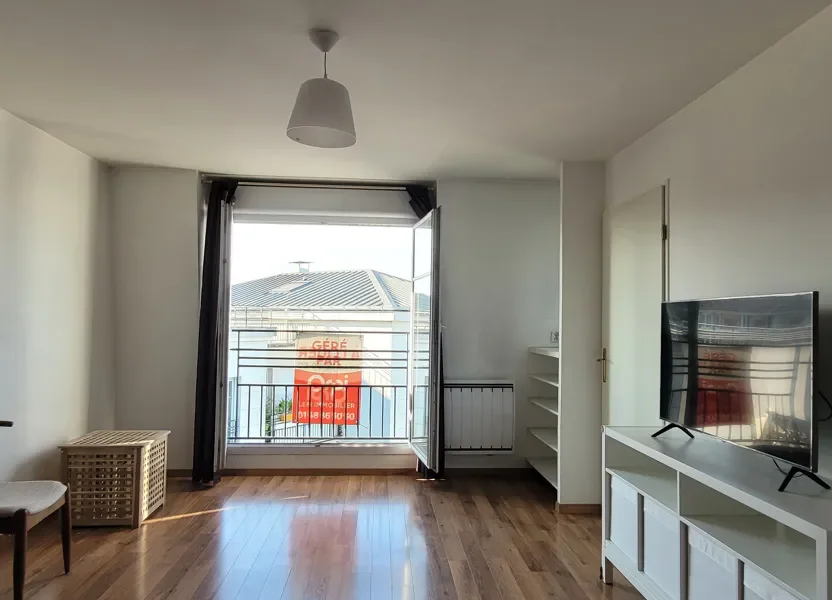 Appartement Avenue Élise Deroche à Le Bourget