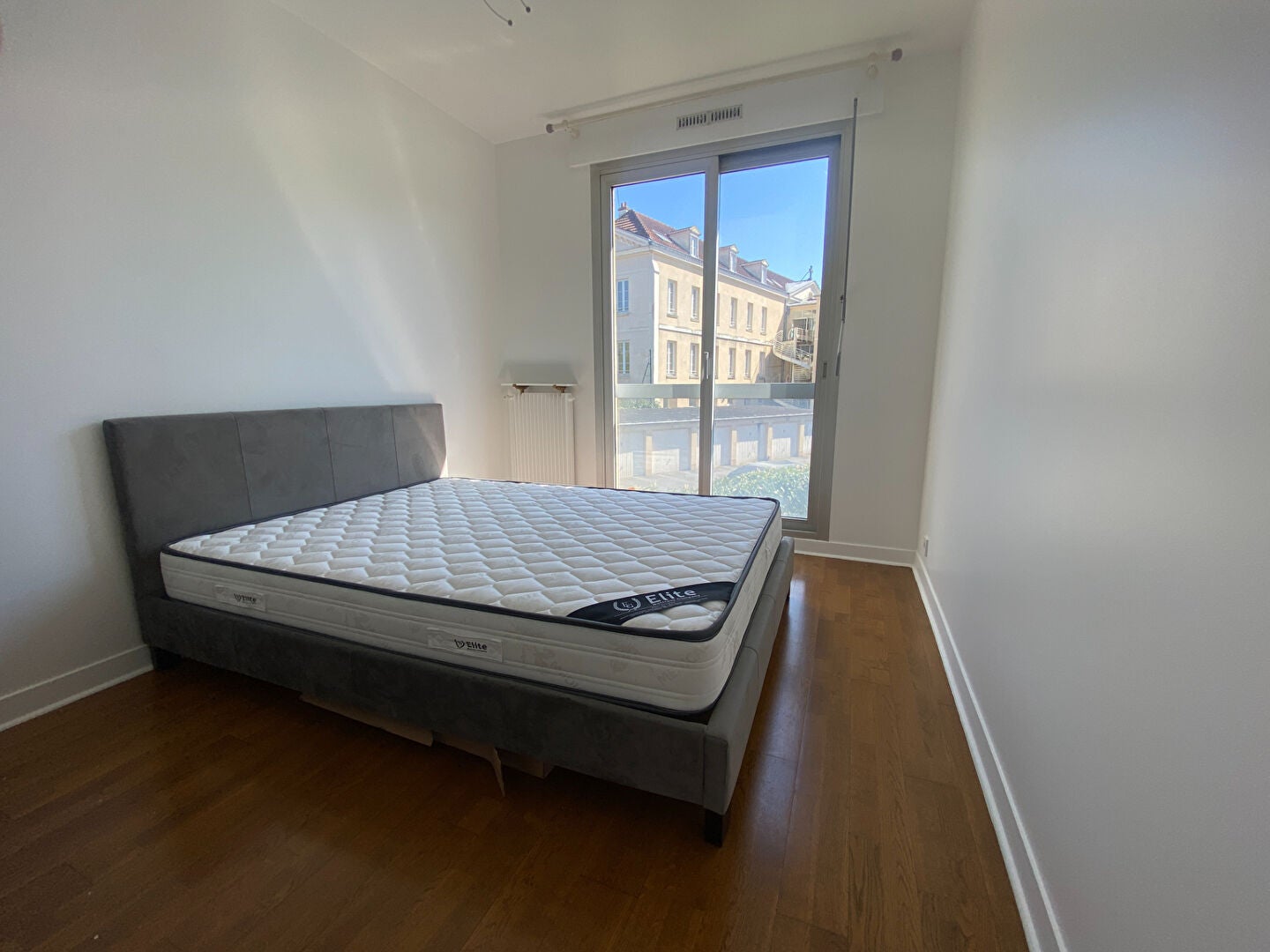 Appartement Place Léon Cassé à Corbeil-Essonnes