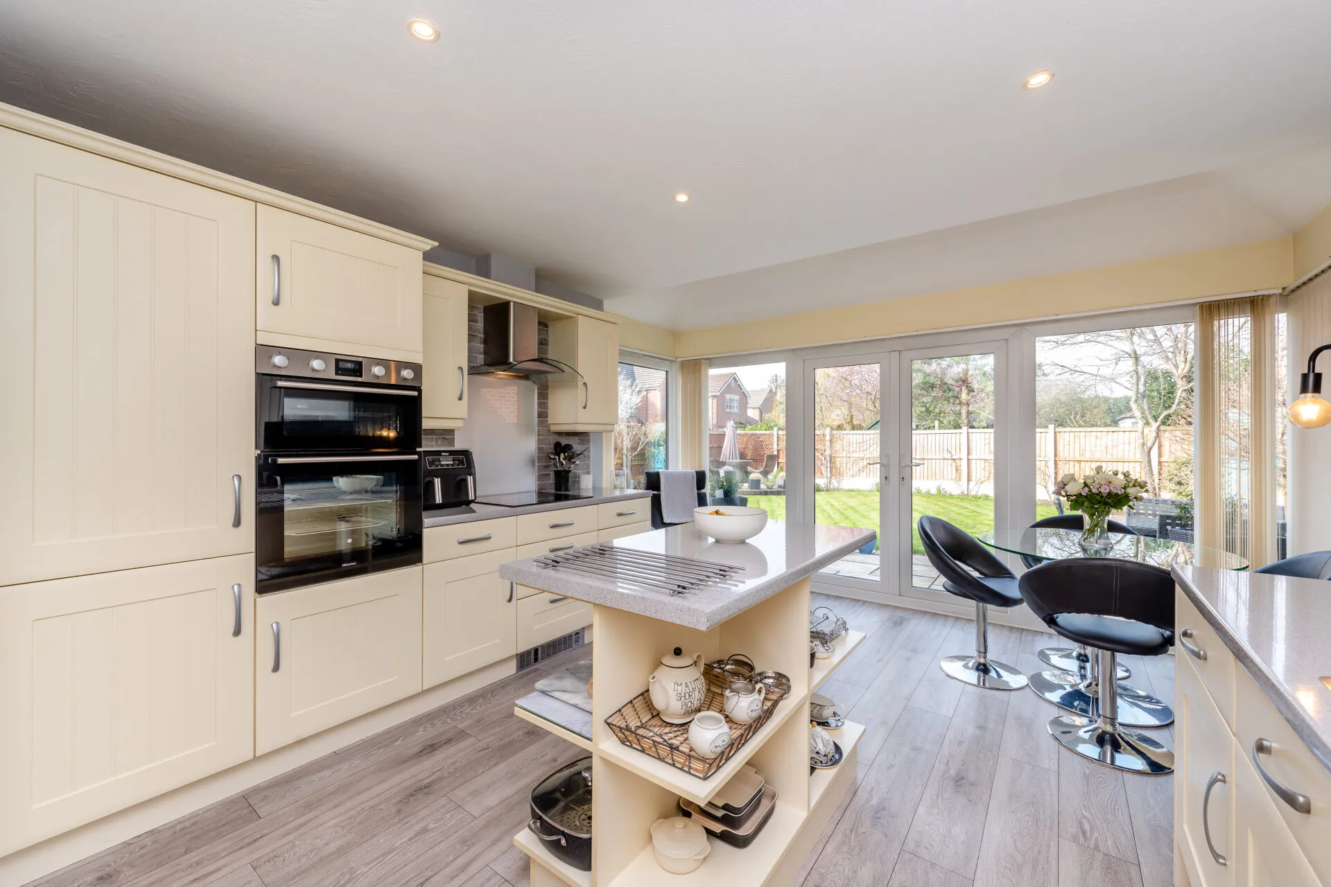 House Cwrt Cwellyn in Bretton
