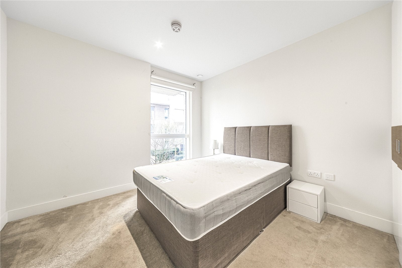 Flat Kidbrooke Park Road in Greater London