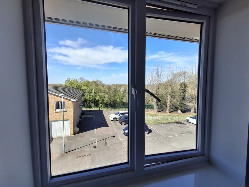 Flat Lloyd Close in Cheltenham