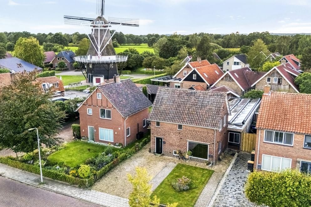 Huis Dorpsstraat 39 in Lattrop-Breklenkamp