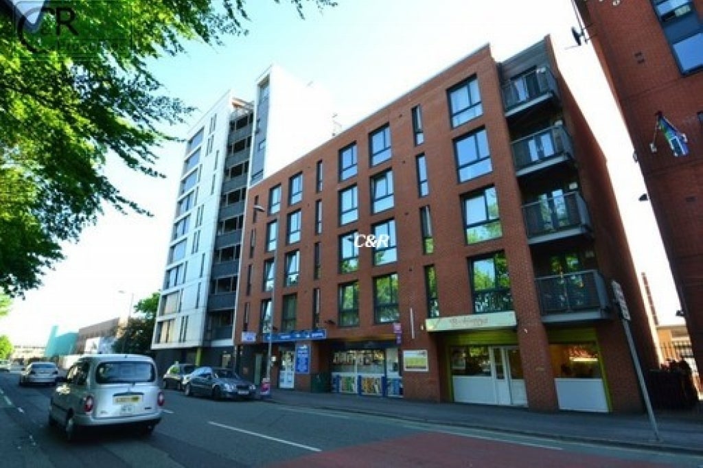 Flat Higher Cambridge Street in Manchester