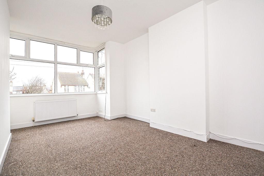 Flat Durham Road in Southend-on-Sea