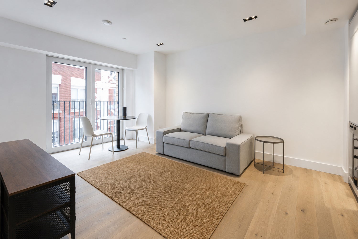 Flat Exchange Gardens in Greater London