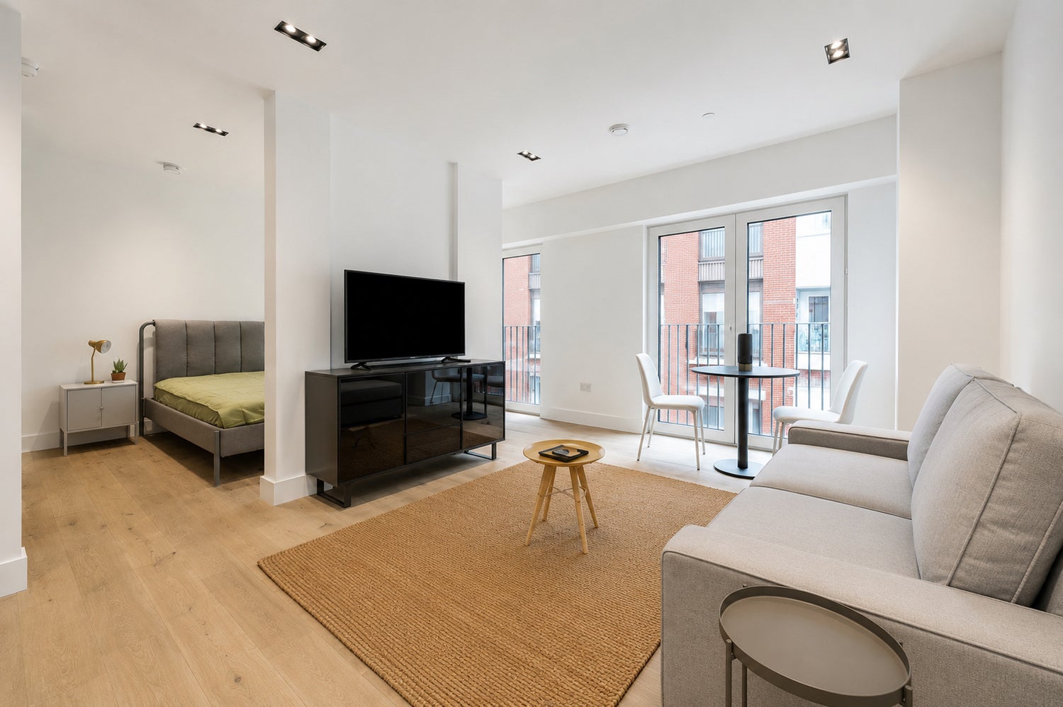 Flat Exchange Gardens in Greater London