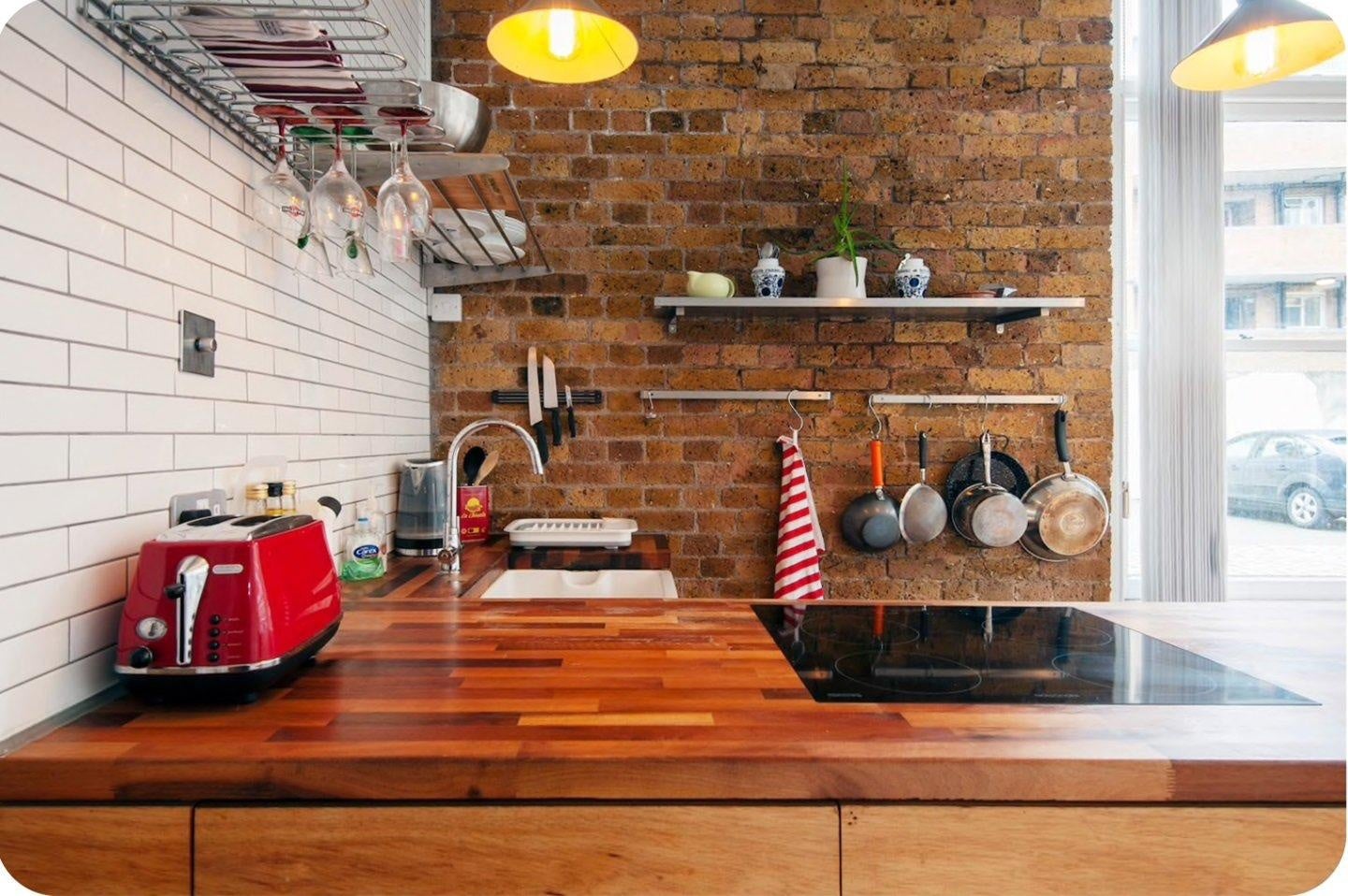 Flat Adelina Grove in Greater London
