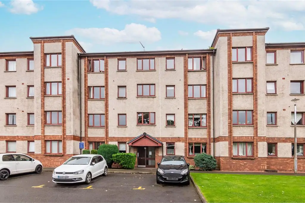 Flat Hawthornden Place in City of Edinburgh