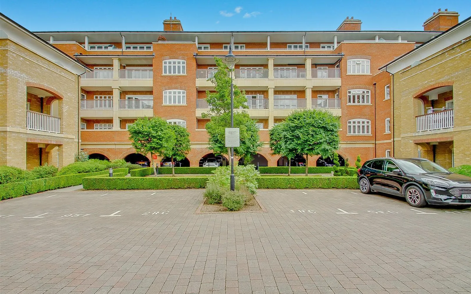 Flat High Road in Greater London