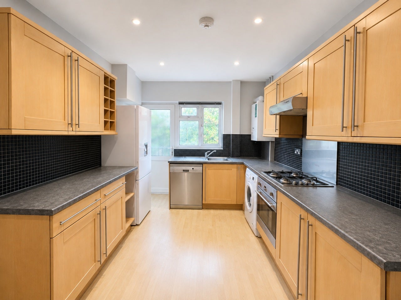 Flat High Mead in Greater London