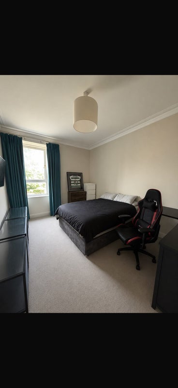 Room Alexandra Parade in Glasgow