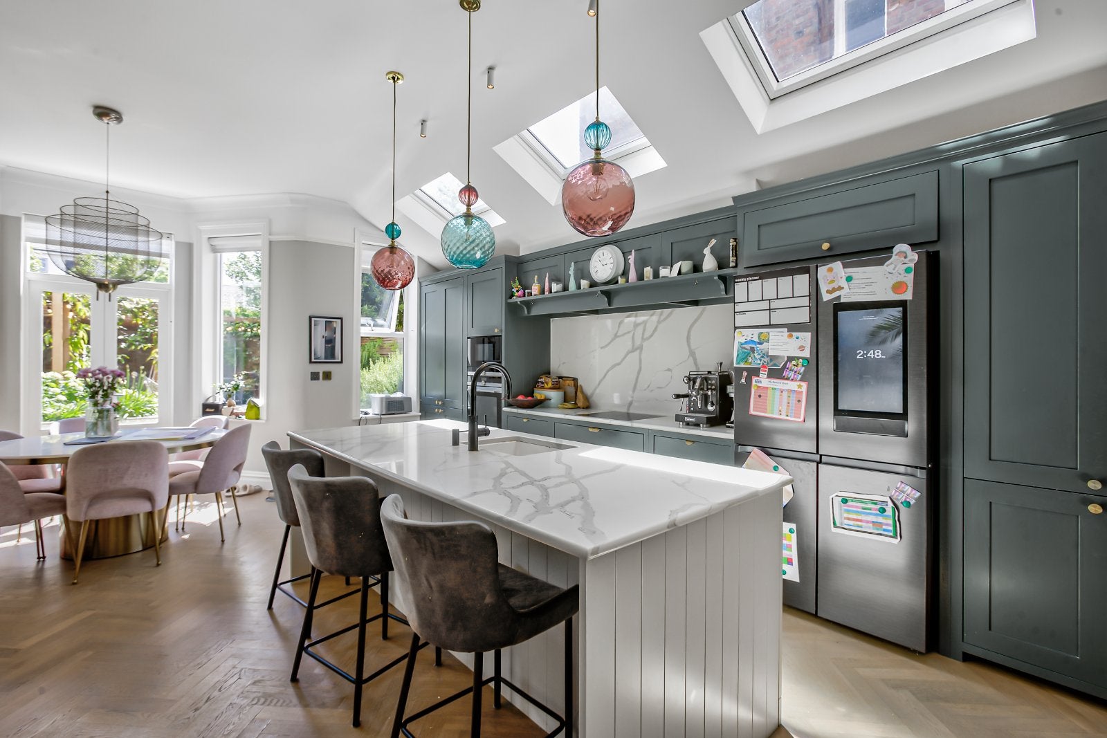 House Gunnersbury Lane in Greater London