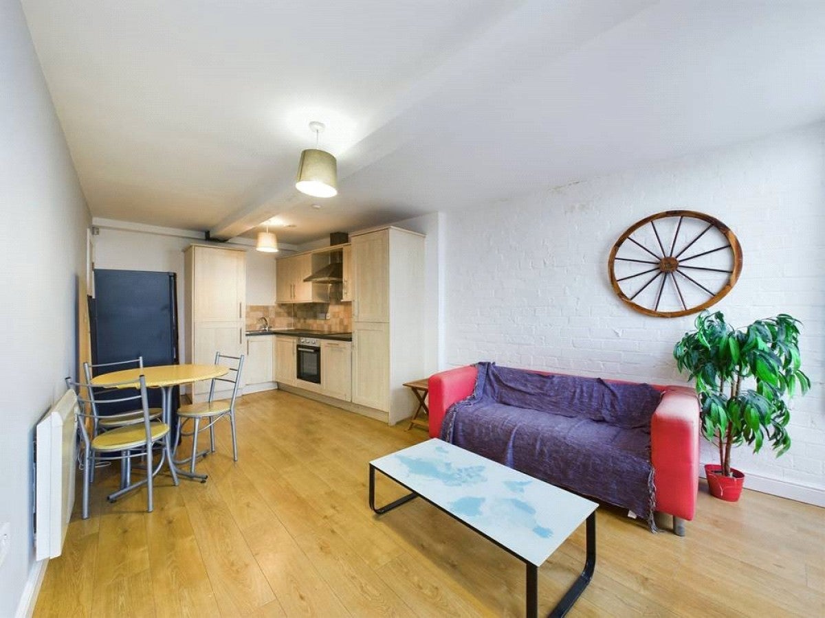 Flat Piccadilly in Bradford