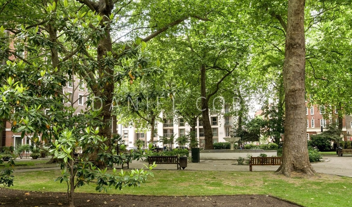 Flat Dean Ryle Street in City of Westminster