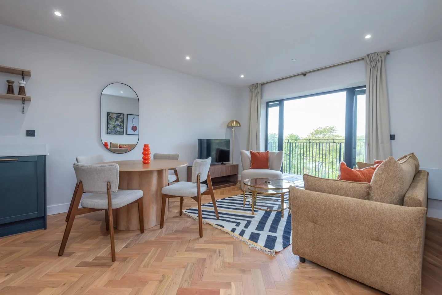 Flat Harlesden Road in Greater London