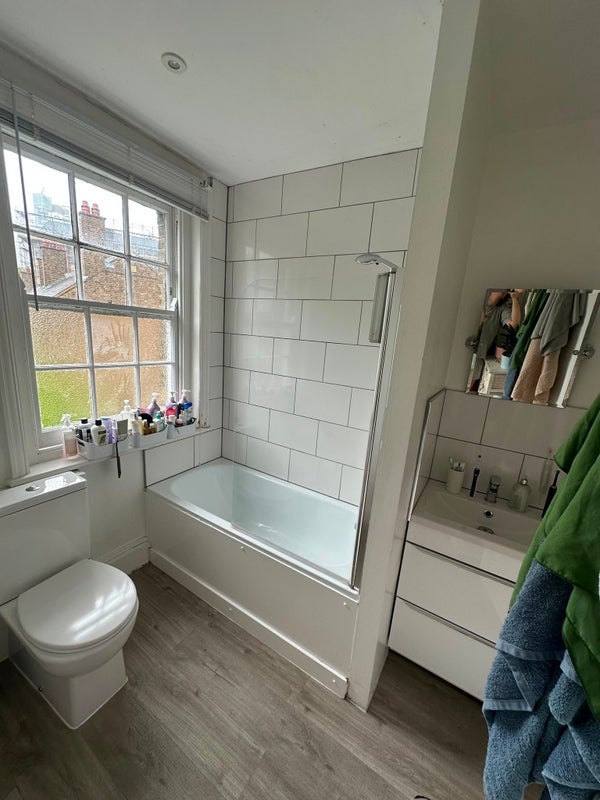Room Swan Street in Greater London