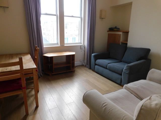 Flat Springwell Place in City of Edinburgh