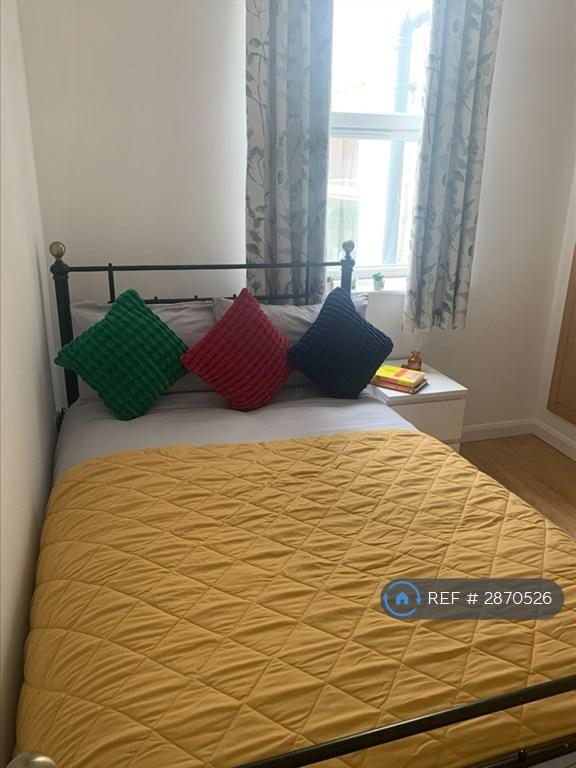 Room Paget Road in Great Yarmouth