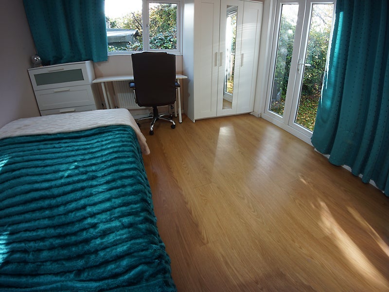 Room Haymerle Road in Greater London