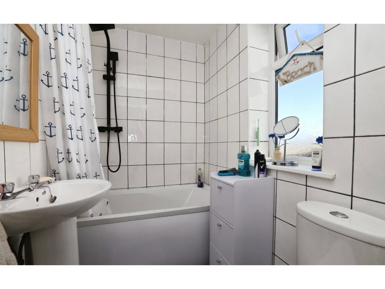 Flat Hazelwood Lane in Greater London