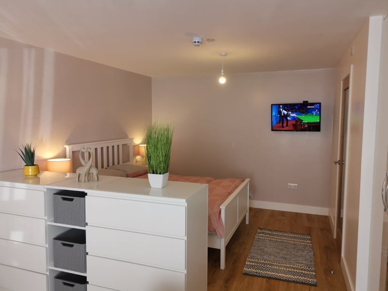Room Stebondale Street in Greater London
