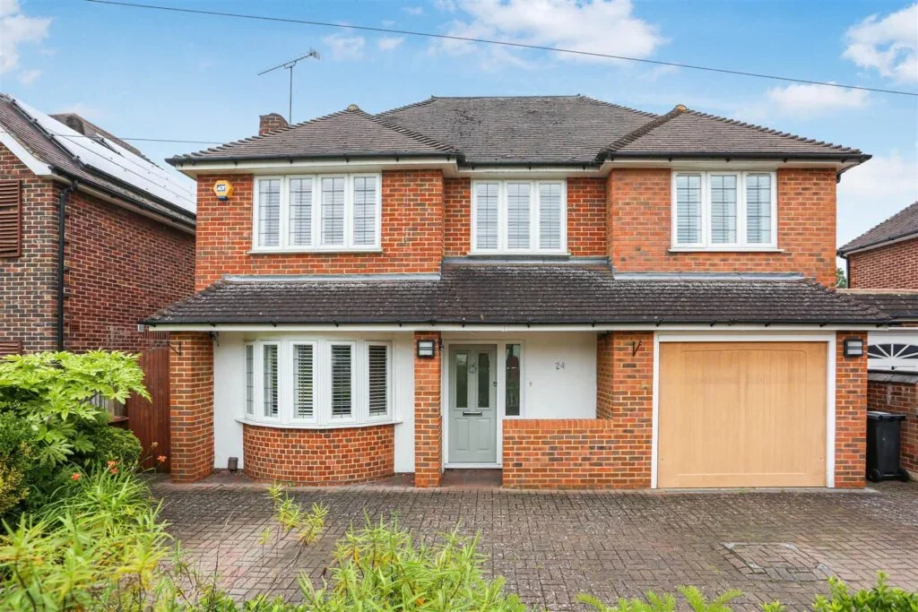 House Abinger Avenue in Epsom and Ewell